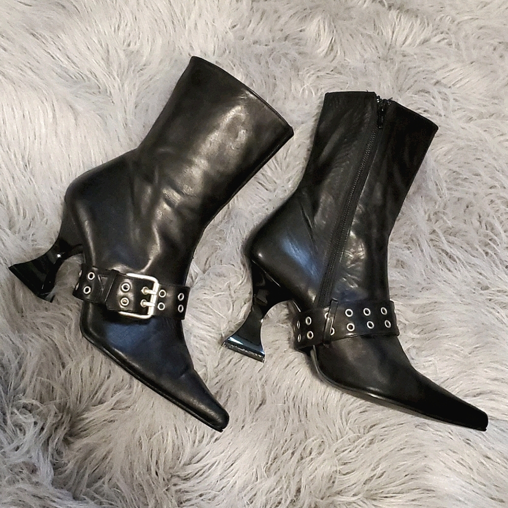 John Fluevog Black Leather Boots Sz 40 / US 8 - 9